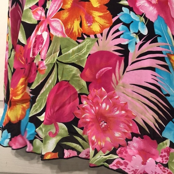 Vibrant floral skirt size 10P - Picture 2 of 11